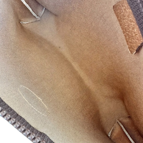 Authentic GUCCI Plus GG Monogram Tan Canvas & Leather Toiletry Clutch Bag Pouch - Picture 7 of 14